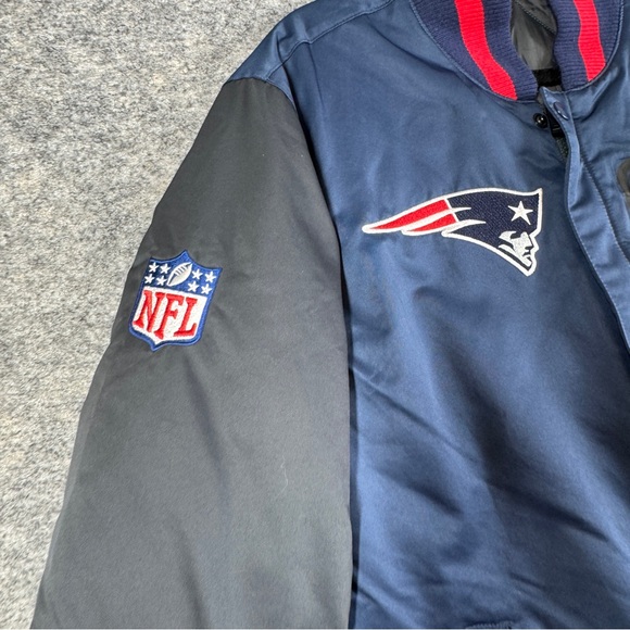 Nike NFL New England Patriots Reversible Bomber Jacket Blue Gray Size M - Picture 6 of 15